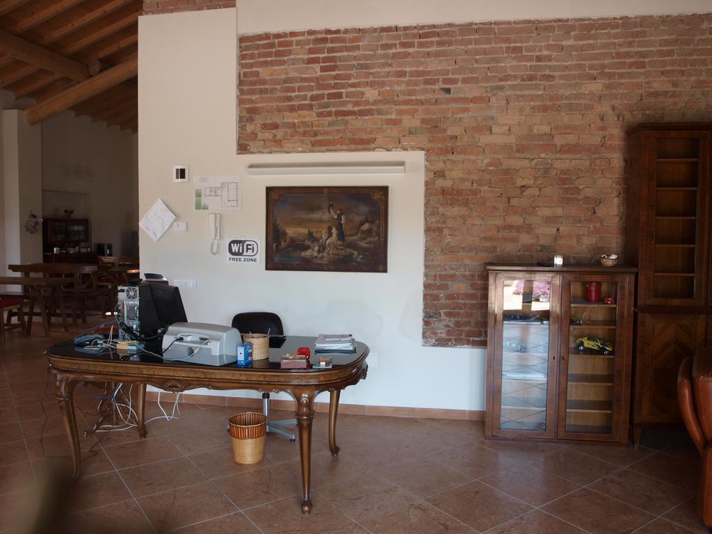 Хостел La Cascina Del Sole Rivarolo del Re ed Uniti Экстерьер фото