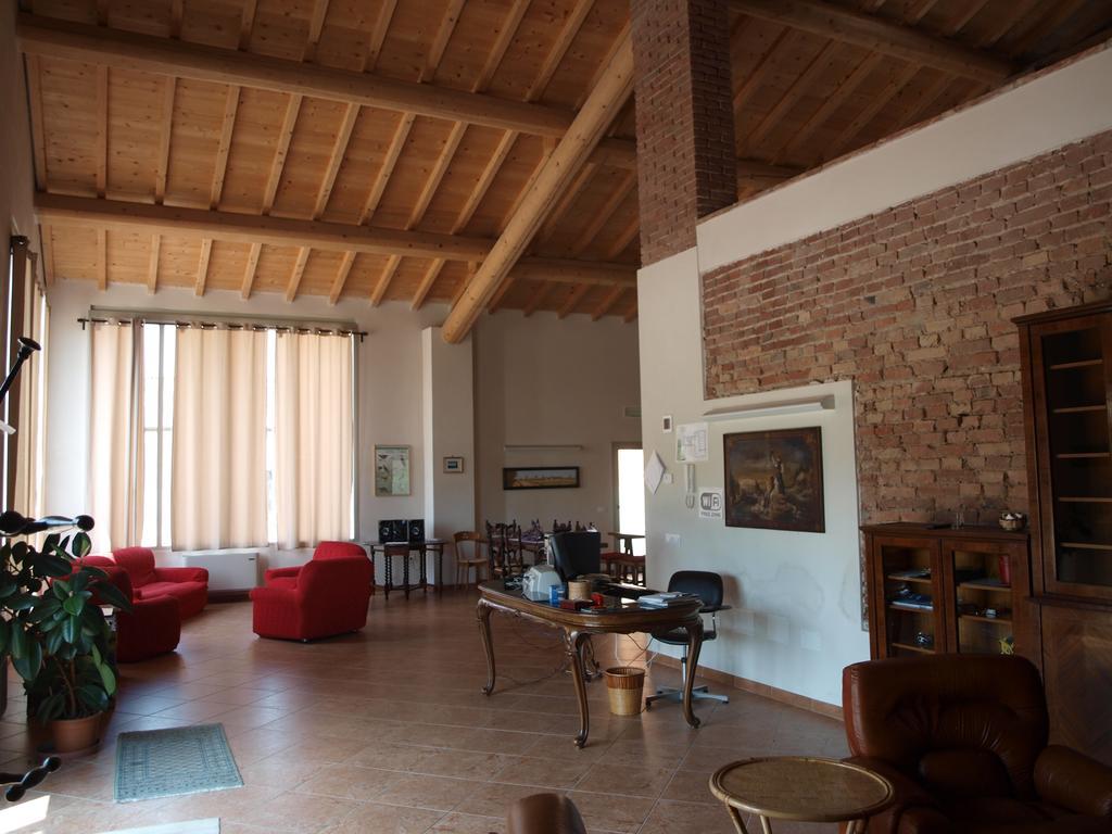 Хостел La Cascina Del Sole Rivarolo del Re ed Uniti Экстерьер фото