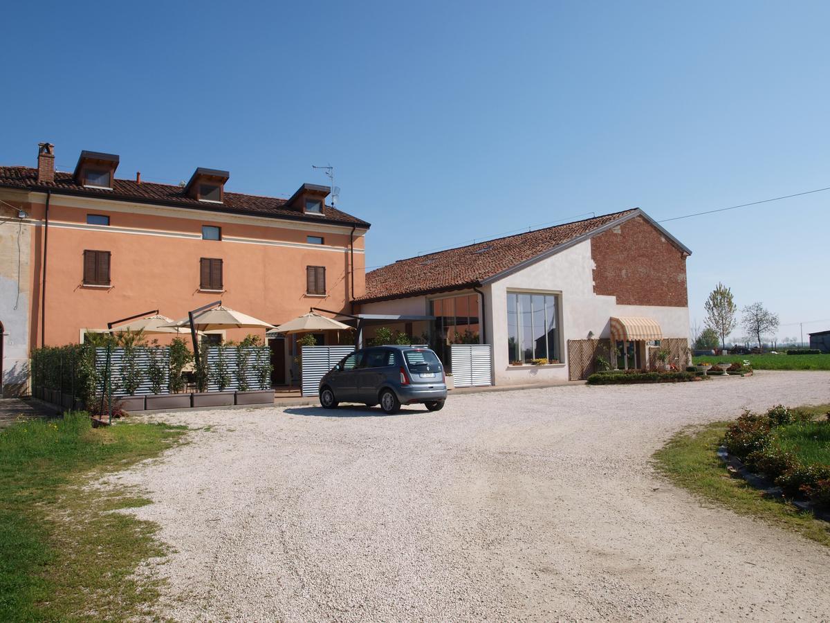 Хостел La Cascina Del Sole Rivarolo del Re ed Uniti Экстерьер фото