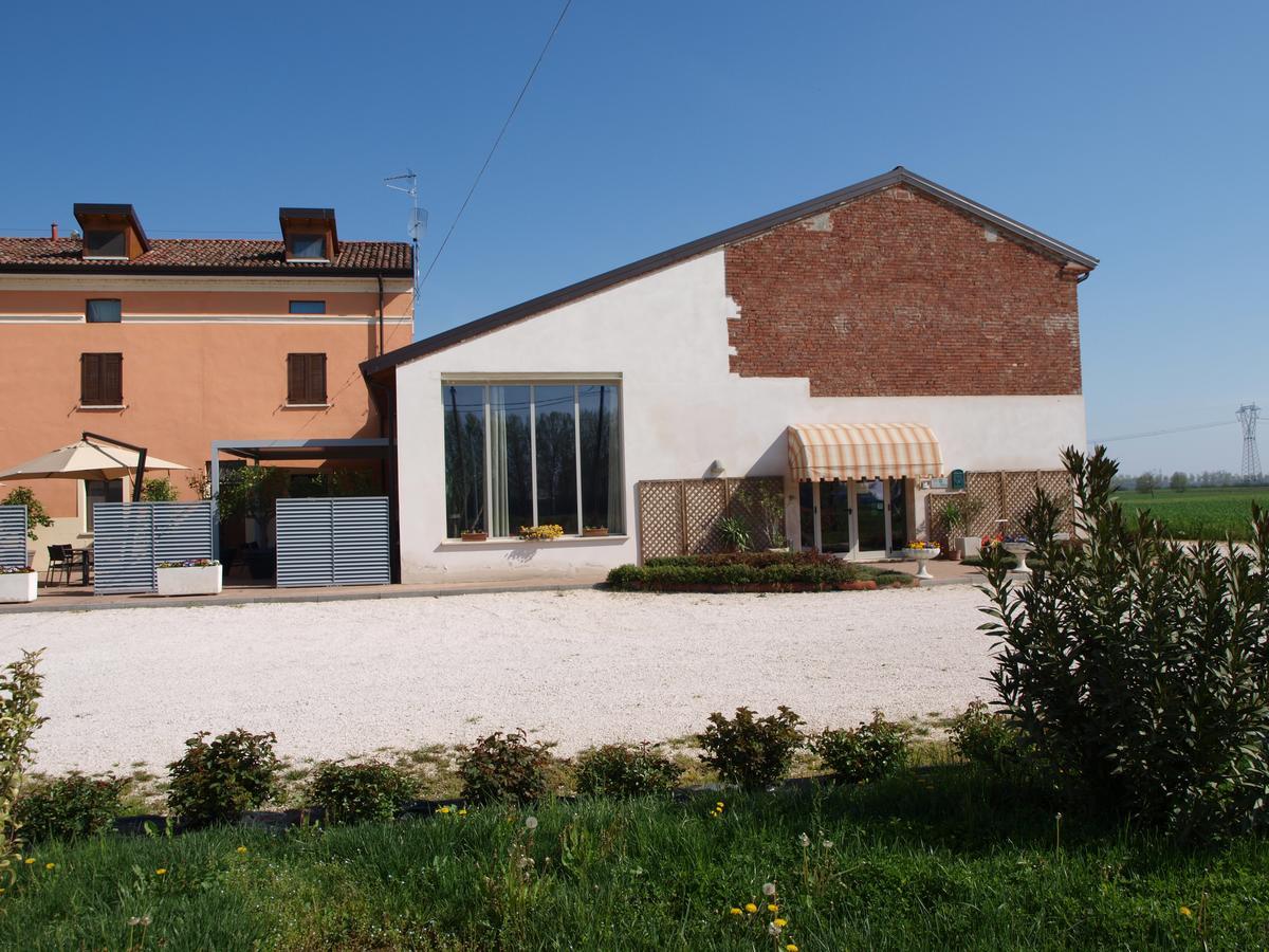 Хостел La Cascina Del Sole Rivarolo del Re ed Uniti Экстерьер фото
